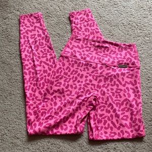 Bombshell Sportswear Cheetah Butt-Scrunch Leggings Size Medium